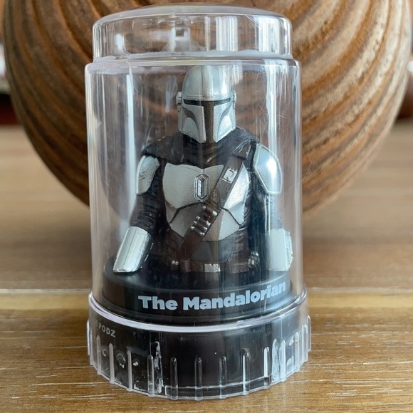 Podz Collectible action Figure - Picture 8 of 10